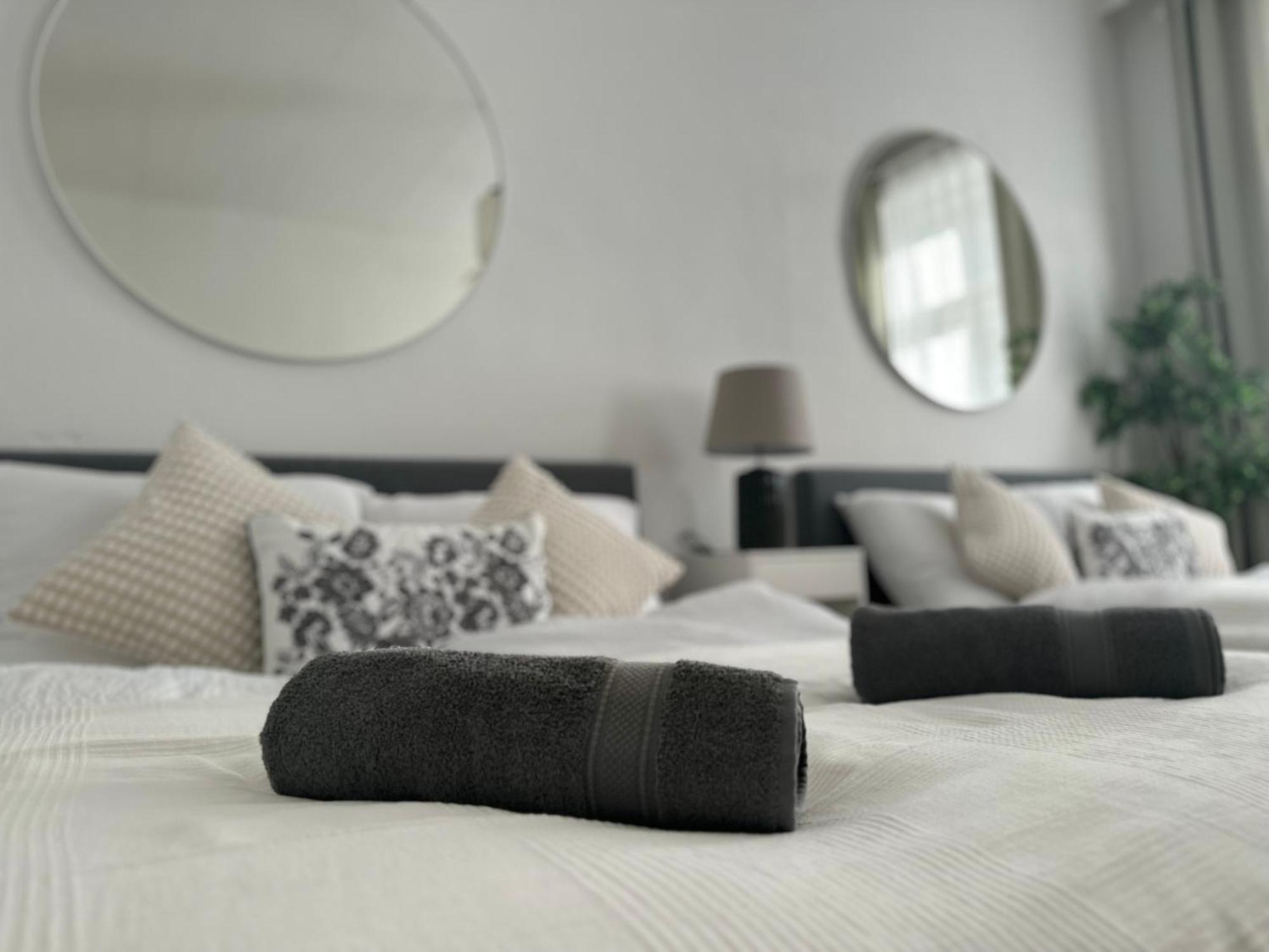 Spacious Apartment, 3 Min To U1 Reumannplatz Vienna Exterior photo